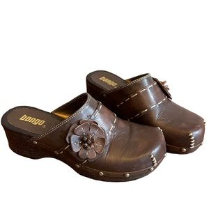 Bongo Allie Clogs Leather Dark Brown Studded Flower Size: 7M